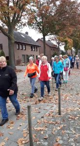 Elke donderdag wordt er een uurtje gewandeld. We verzamelen op het Prins Bernhardplein bij de kiosk en we gaan van start om 10.00 uur. 